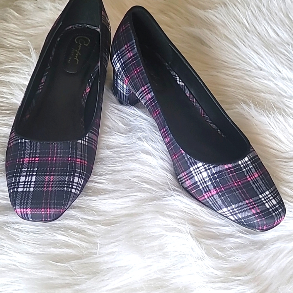 Paid shoes